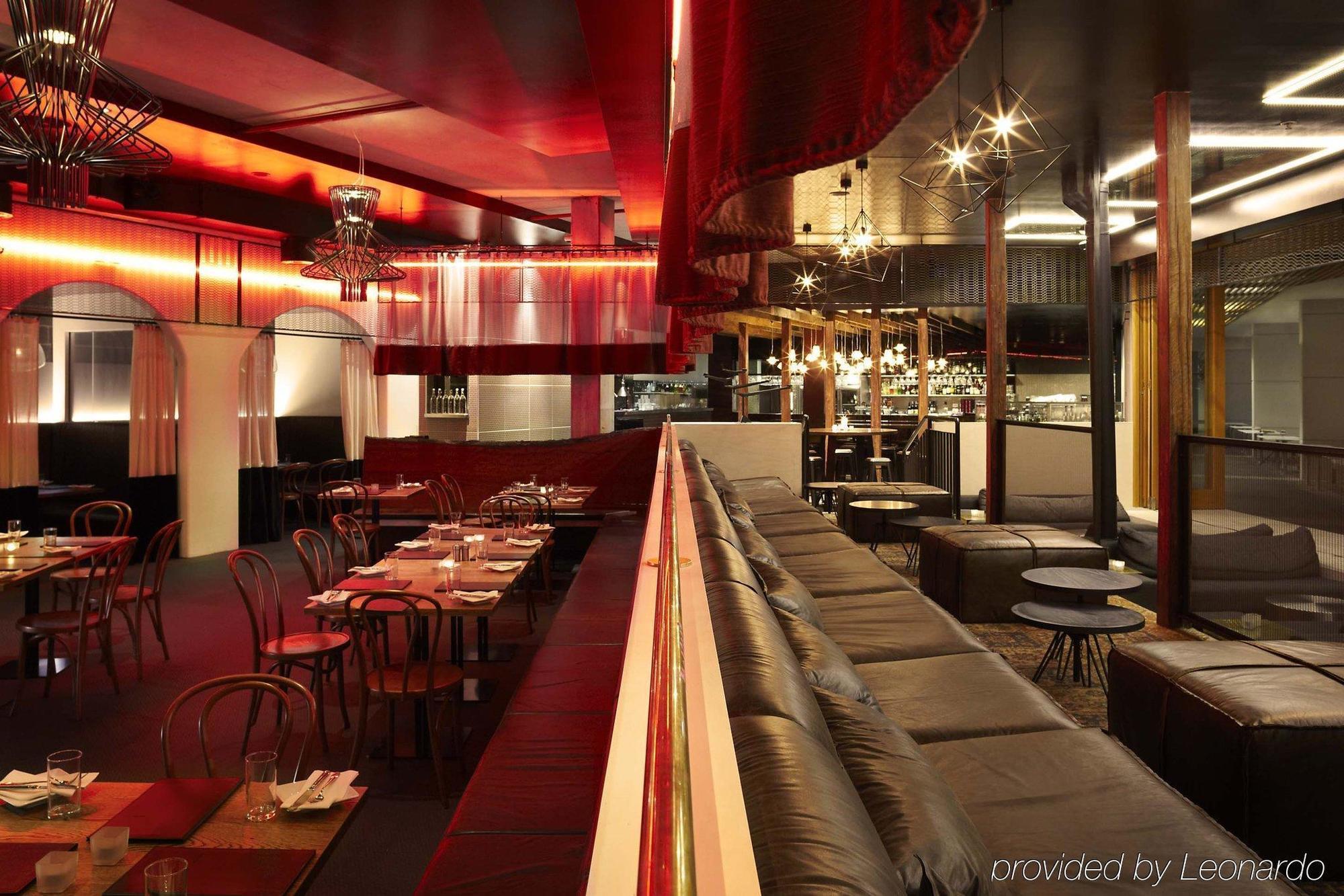 Hotel Realm Canberra Exterior foto Interior of the restaurant