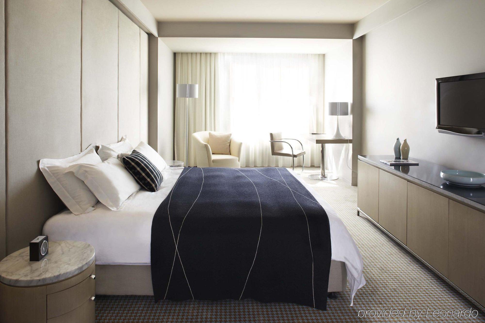 Hotel Realm Canberra Cameră foto A bedroom at The Park