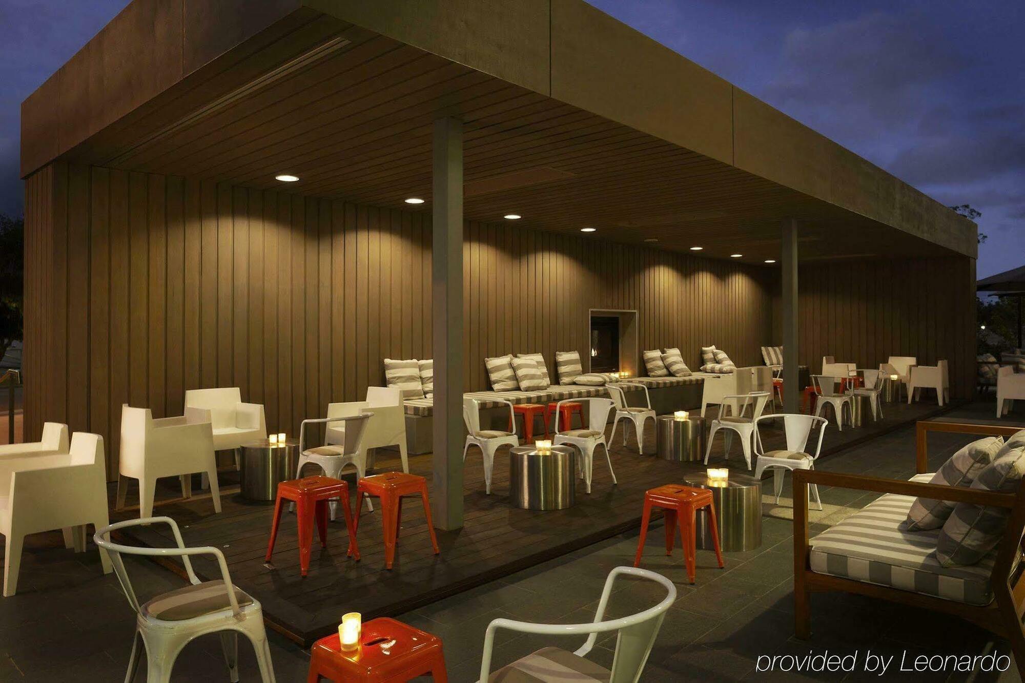 Hotel Realm Canberra Exterior foto The rooftop bar at the Standard East Village