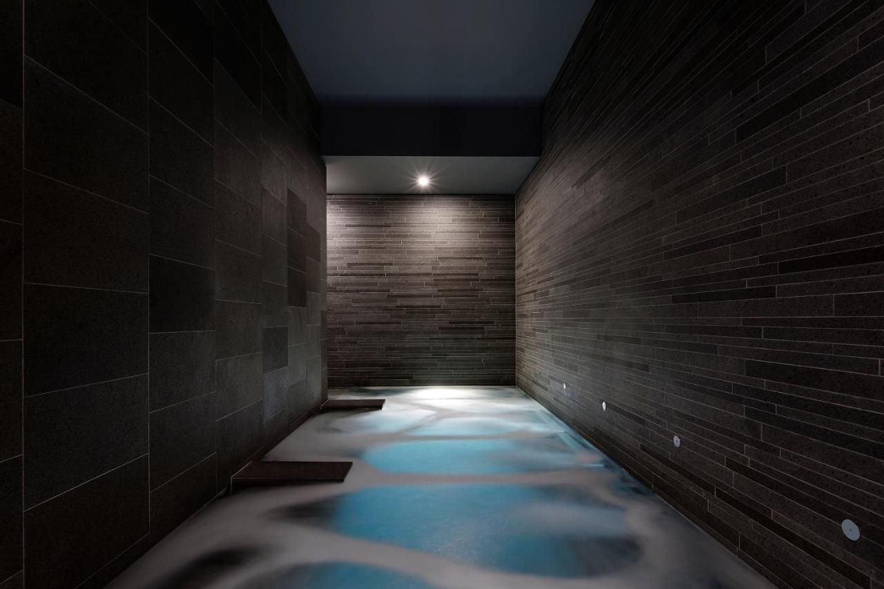Hotel Realm Canberra Exterior foto A modern onsen in Tokyo